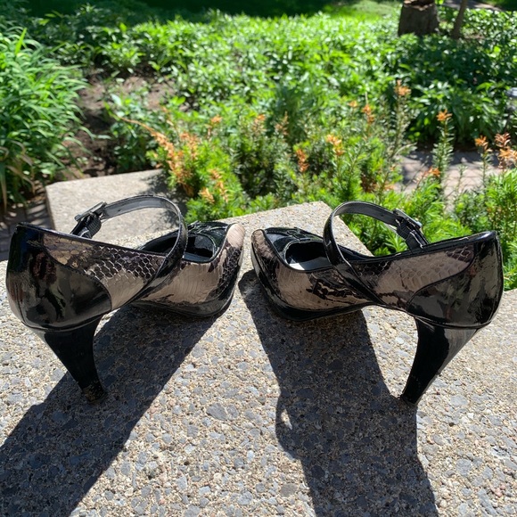 Town Shoes Leather heels with snake print - Picture 2 of 11